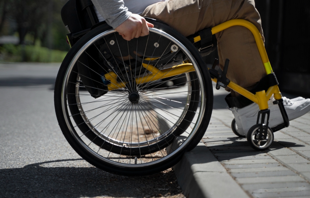 Poprawa dostępności dla osób niepełnosprawnych w Czarnkowie dzięki grantowi z Państwowego Funduszu Rehabilitacji Osób Niepełnosprawnych